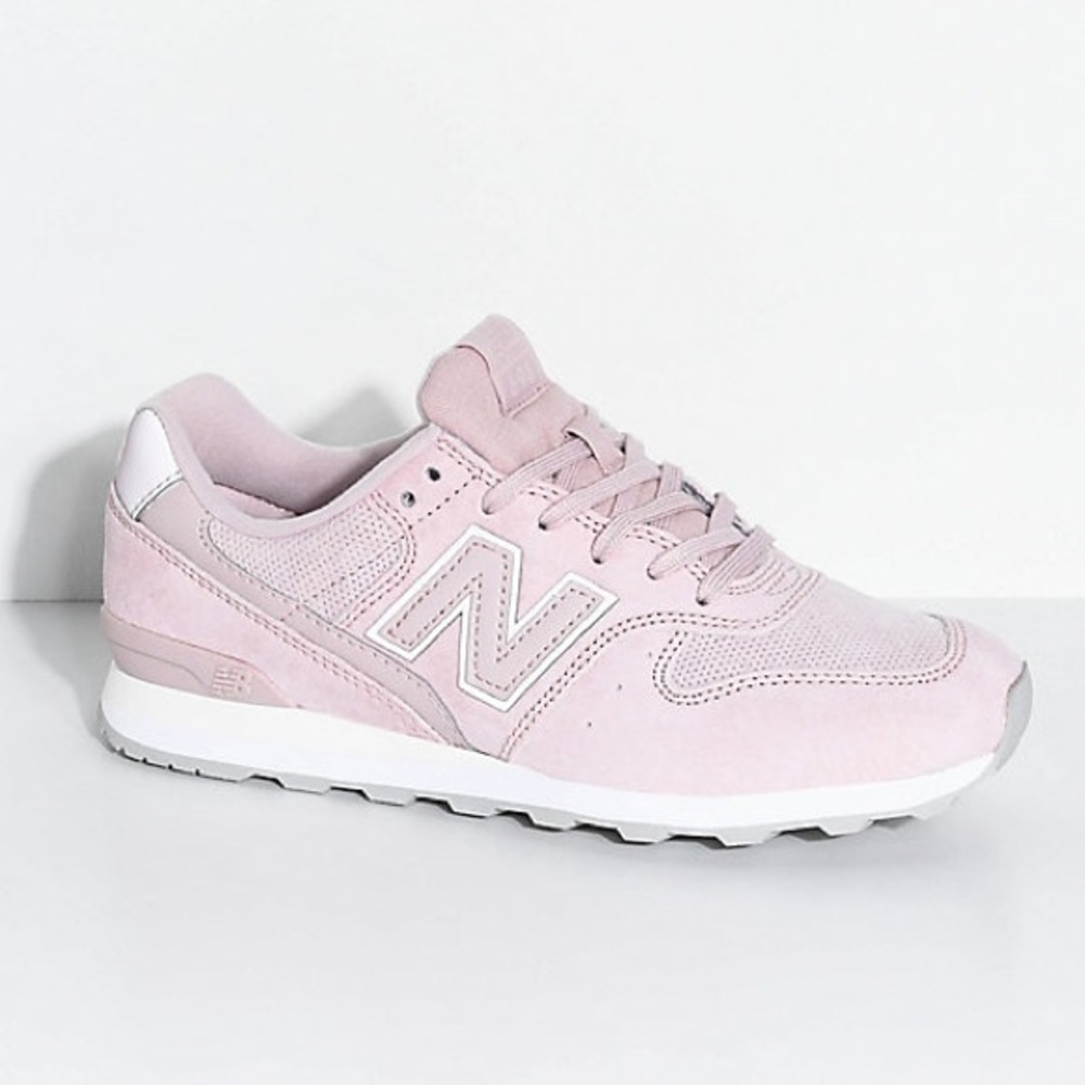 New Balance 696 Suede Pink , 6.5